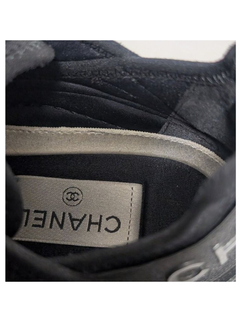 Chanel Sneakers CC Logo Quilted - Picture 8 of 10